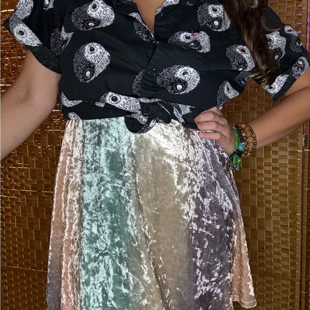Black short sleeve button down Yin Yang Casual Button Down Shirt - Picture 5 of 9